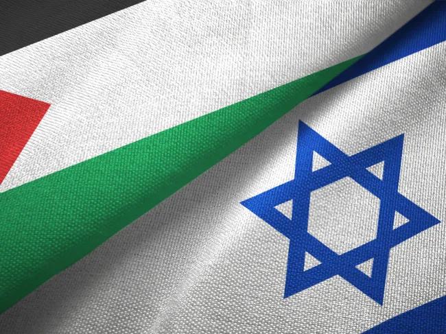 Palestinian and Israeli flags